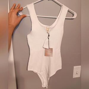 White ribbed fitted body suit tank top